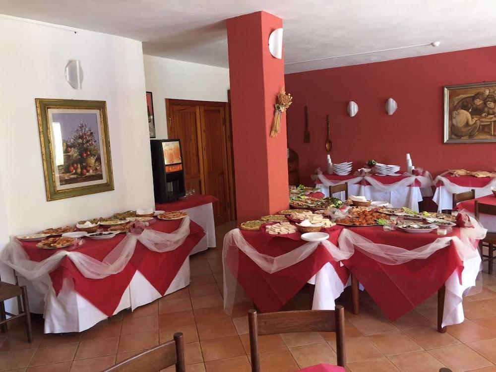 Hotel Sandalion Santa Teresa Gallura Exterior foto